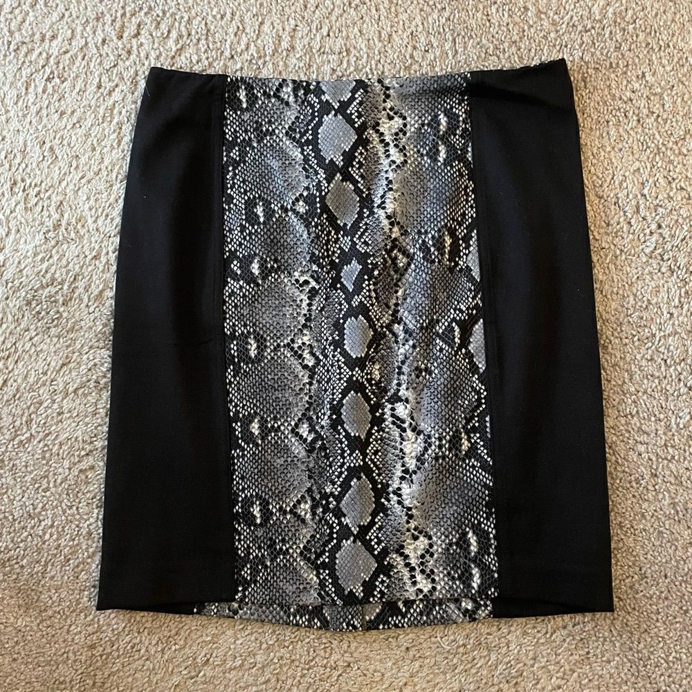 Michael Kors Black Snakeskin Print Pencil Skirt